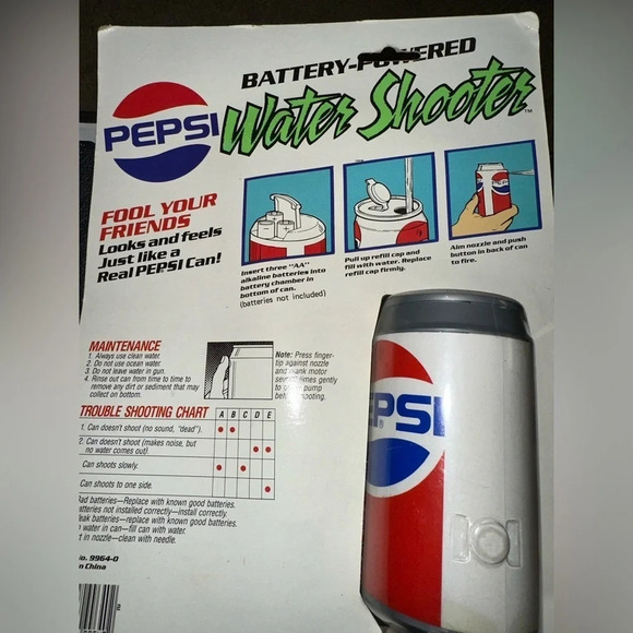 NWT Vintage 1989 Pepsi Water Gun Toys Soda Can Water Shooter Battery-powered - Picture 6 of 6